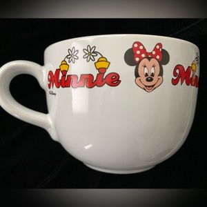 NWOT Large Disney Minnie Mug